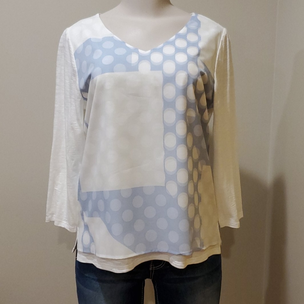 NWT Chicos Zenergy Top